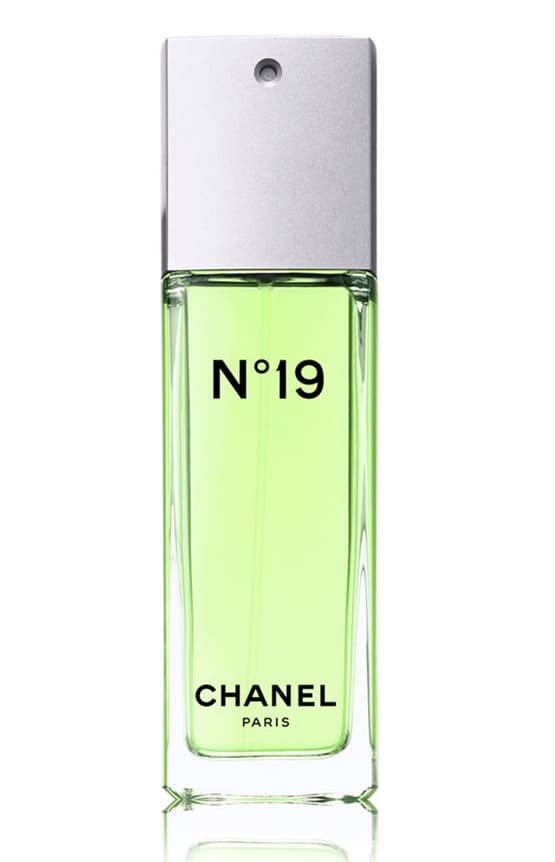 Chanel N°19